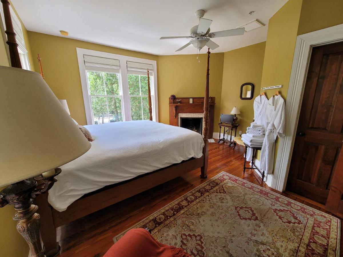 The Camellia Rose Inn- King Room- Inspiration Gainesville Kültér fotó